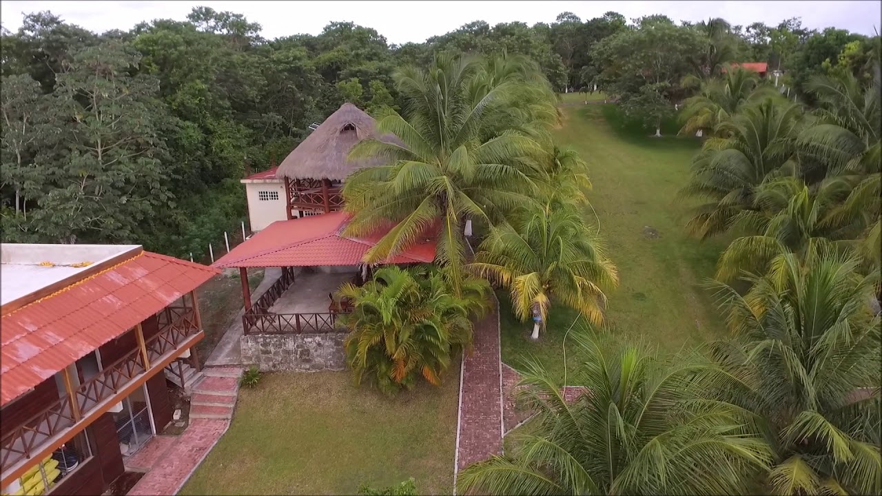 SUJUY HA, CABAÑAS Y BALNEARIO EN XULHA, QUINTANA ROO, MEXICO.