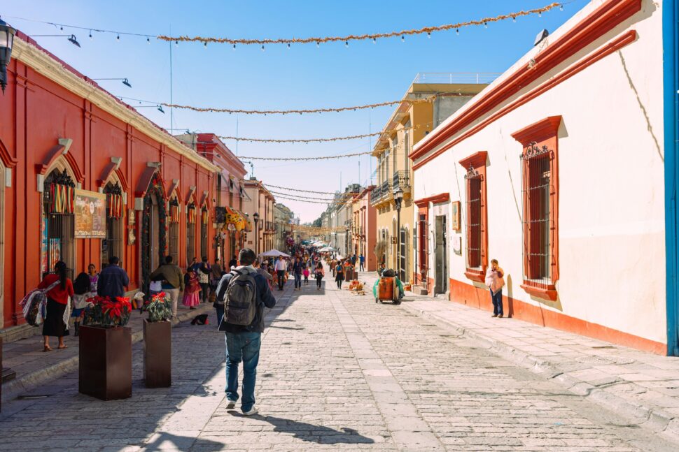 roman lopez 92XOQbvqpdU unsplash 1 Viajar Barato en México: Guía Completa para Ahorrar Dinero