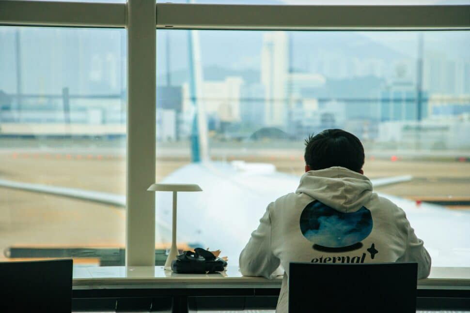 henry deng 6MxF5a6pa0c unsplash Evitar las estafas en los viajes y las amenazas en línea mientras se explora el mundo