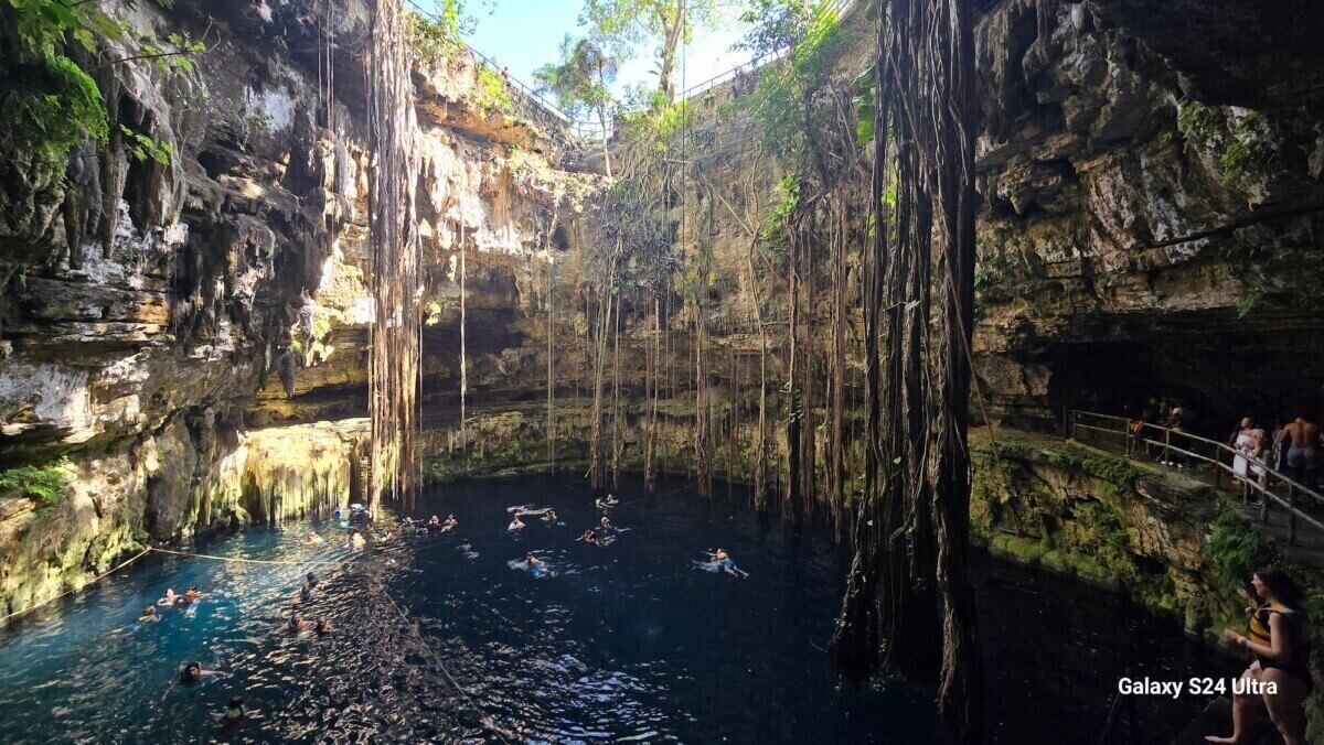 Los 10 Mejores Cenotes de Yucatán (2025): Guía con Precios, Ubicación y Consejos cenote oxman 1 Los 10 Mejores Cenotes de Yucatán (2025): Guía con Precios, Ubicación y Consejos