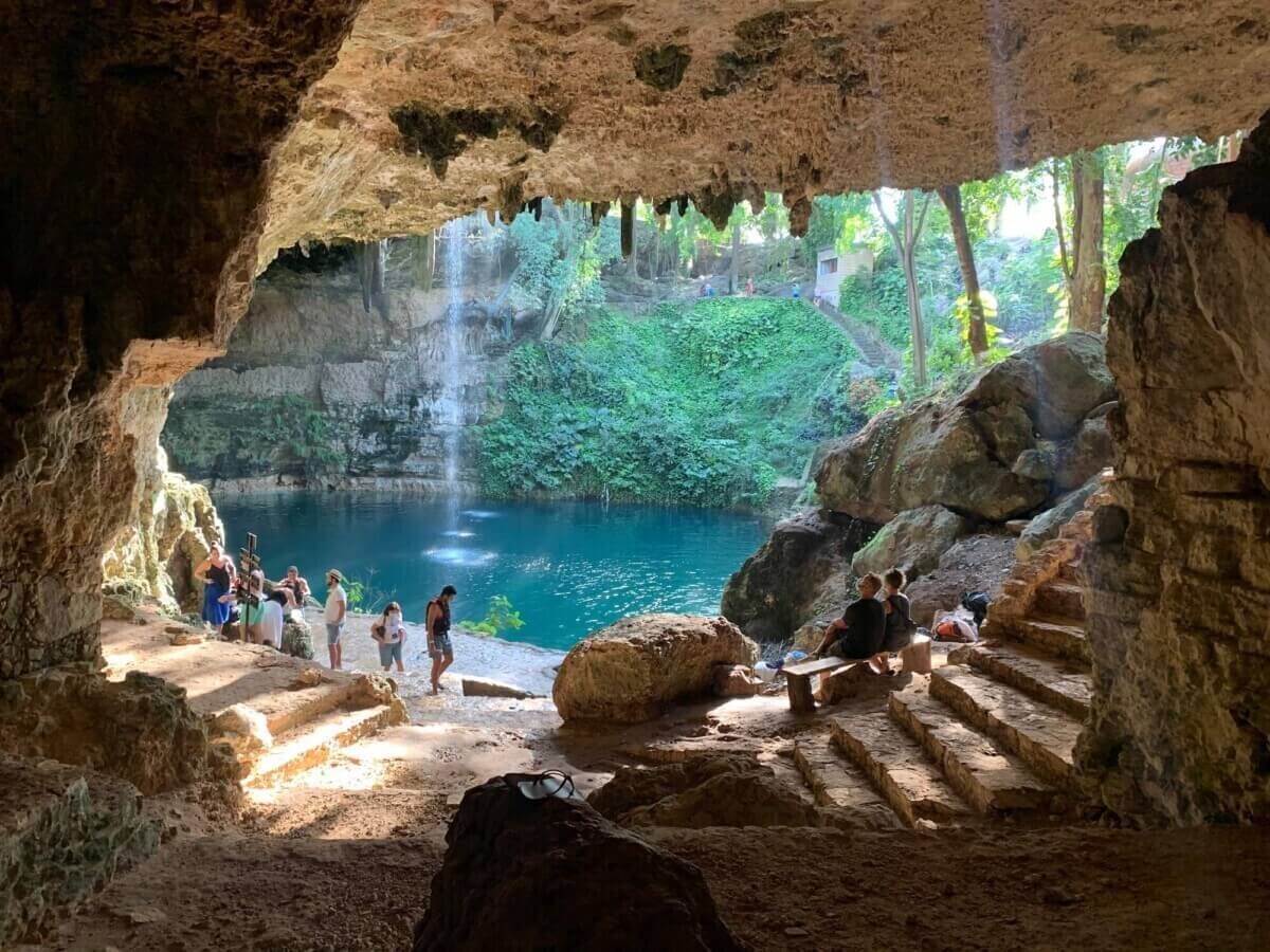 Los 10 Mejores Cenotes de Yucatán (2025): Guía con Precios, Ubicación y Consejos cenote zaci 1 Los 10 Mejores Cenotes de Yucatán (2025): Guía con Precios, Ubicación y Consejos