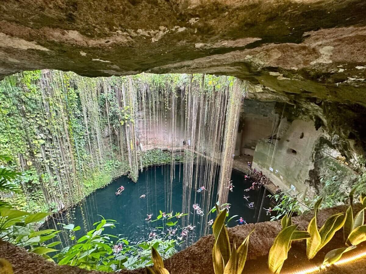 Los 10 Mejores Cenotes de Yucatán (2025): Guía con Precios, Ubicación y Consejos ik kil cenote 5 Los 10 Mejores Cenotes de Yucatán (2025): Guía con Precios, Ubicación y Consejos