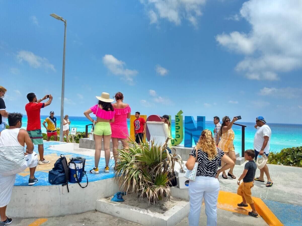 🌴 Playa Delfines Cancún (2025): Mirador, letras CANCÚN, horarios y cómo llegar playa delfines cancun 16 🌴 Playa Delfines Cancún (2025): Mirador, letras CANCÚN, horarios y cómo llegar