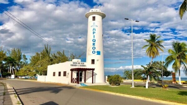 portada-museo-del-faro-chetumal-1