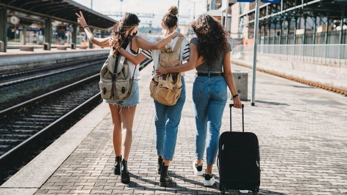 cnne 1412167 viaje jovenes 1 El auge de los hobbies digitales: qué hacen los jóvenes en su tiempo libre