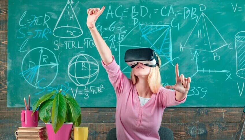 El Futuro de la Educación en la Era Digital foto daniel burgos scaled 2 848x484 1 El Futuro de la Educación en la Era Digital
